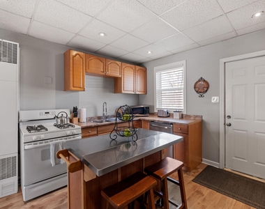 792 Grove - Photo Thumbnail 8