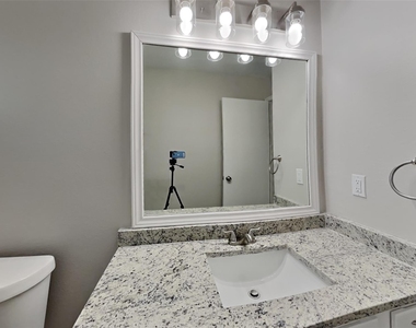 1806 Usher Court - Photo Thumbnail 16