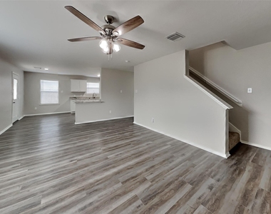 1806 Usher Court - Photo Thumbnail 3