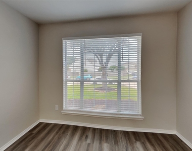 1806 Usher Court - Photo Thumbnail 2