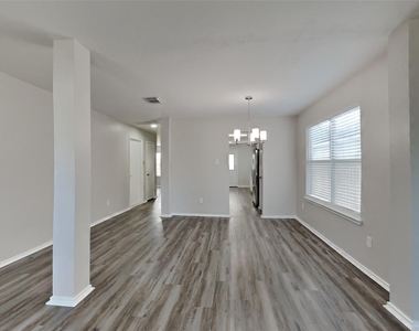 1806 Usher Court - Photo Thumbnail 6