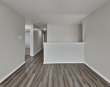 1806 Usher Court - Photo Thumbnail 18