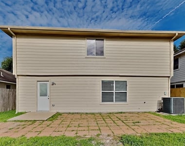 1806 Usher Court - Photo Thumbnail 19