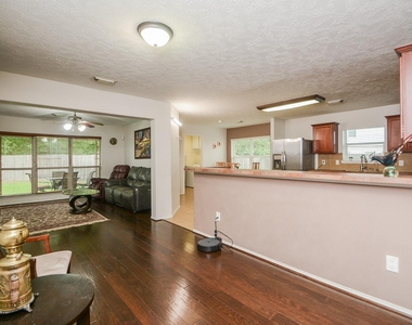 1907 Coverlea Court - Photo Thumbnail 9