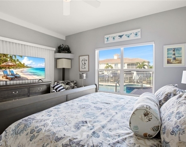 728 Victoria Drive - Photo Thumbnail 17