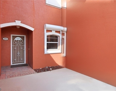 728 Victoria Drive - Photo Thumbnail 2