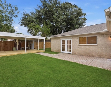6718 Deer Ridge Lane - Photo Thumbnail 21