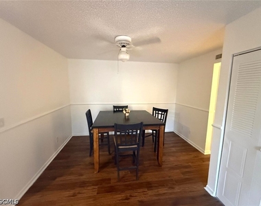 1406 Park Shore Circle - Photo Thumbnail 4