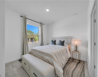 1064 Calumet Road - Photo Thumbnail 8
