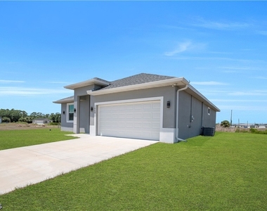1064 Calumet Road - Photo Thumbnail 5