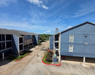 18519 Egret Bay Boulevard - Photo Thumbnail 9