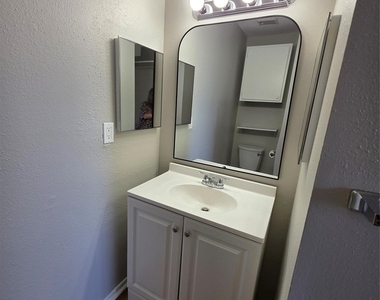 18519 Egret Bay Boulevard - Photo Thumbnail 7