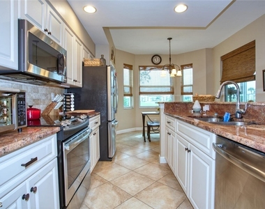 8076 Queen Palm Lane - Photo Thumbnail 2