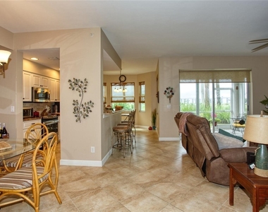 8076 Queen Palm Lane - Photo Thumbnail 6