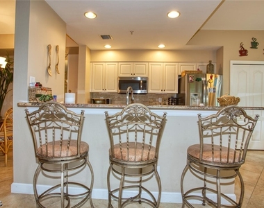 8076 Queen Palm Lane - Photo Thumbnail 3