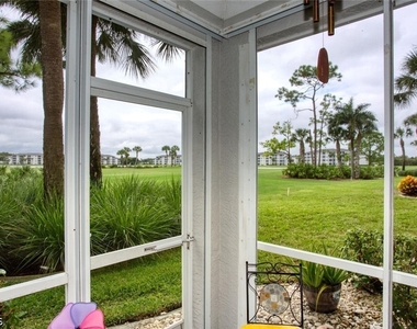 8076 Queen Palm Lane - Photo Thumbnail 13