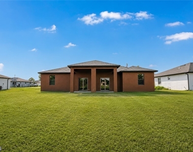 2222 Kenneth Avenue S - Photo Thumbnail 12