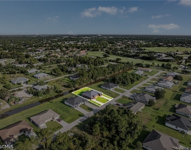 2220 Kenneth Avenue S - Photo Thumbnail 17