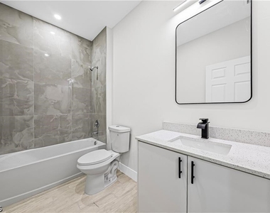 2220 Kenneth Avenue S - Photo Thumbnail 12