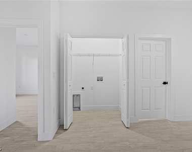 2220 Kenneth Avenue S - Photo Thumbnail 11