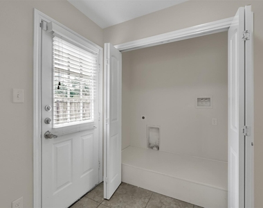 167 S Bend Court - Photo Thumbnail 7