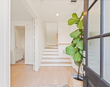 2602 Cottage Grove Green Drive - Photo Thumbnail 5