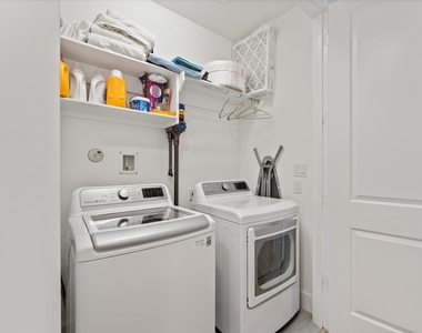 2602 Cottage Grove Green Drive - Photo Thumbnail 29