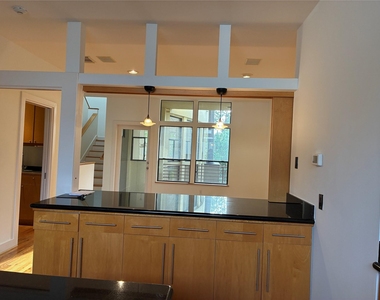 6320 Haskell Street - Photo Thumbnail 19