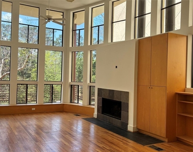 6320 Haskell Street - Photo Thumbnail 6