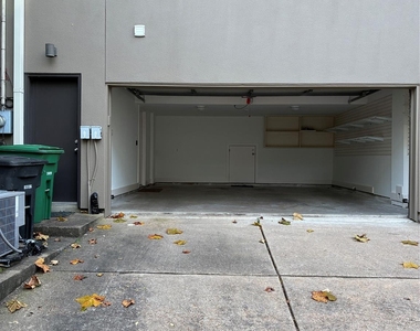 6320 Haskell Street - Photo Thumbnail 45