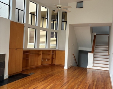 6320 Haskell Street - Photo Thumbnail 8