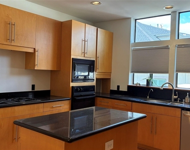 6320 Haskell Street - Photo Thumbnail 16