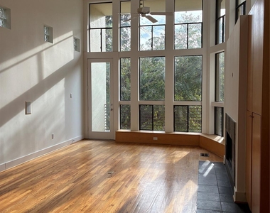 6320 Haskell Street - Photo Thumbnail 8
