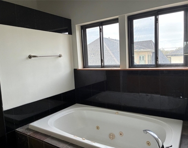 6320 Haskell Street - Photo Thumbnail 25