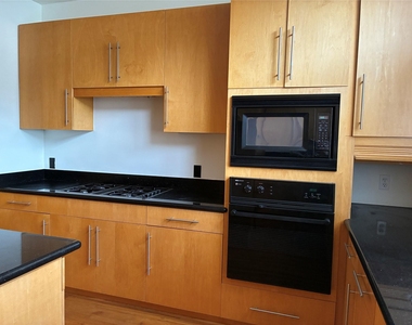 6320 Haskell Street - Photo Thumbnail 15