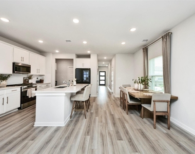 8646 Blueberry Ash Street - Photo Thumbnail 16