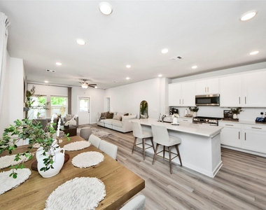 8646 Blueberry Ash Street - Photo Thumbnail 17