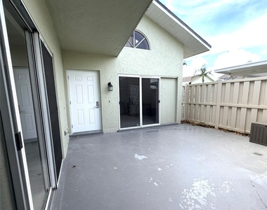 13121 Whitehaven Lane - Photo Thumbnail 15