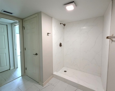 13121 Whitehaven Lane - Photo Thumbnail 8