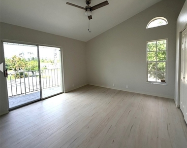 13121 Whitehaven Lane - Photo Thumbnail 18