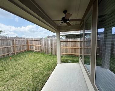 31961 Retama Ranch Lane - Photo Thumbnail 23