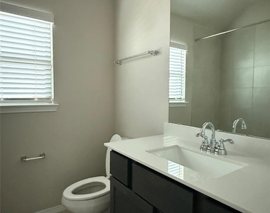 31961 Retama Ranch Lane - Photo Thumbnail 14