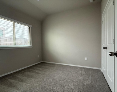 31961 Retama Ranch Lane - Photo Thumbnail 13