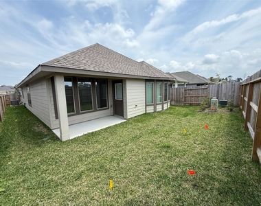 31961 Retama Ranch Lane - Photo Thumbnail 24