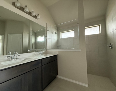 31961 Retama Ranch Lane - Photo Thumbnail 21