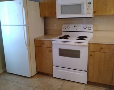 1328 Se 8th Avenue - Photo Thumbnail 4