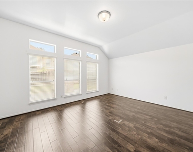 3802 Windmill Links Drive - Photo Thumbnail 15