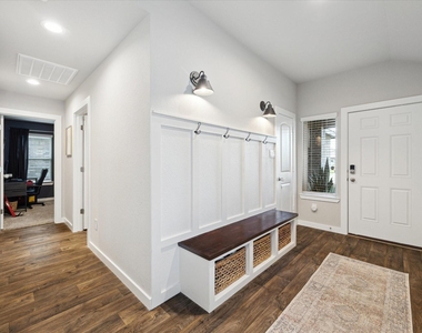 9833 Glen Brook Lane - Photo Thumbnail 15