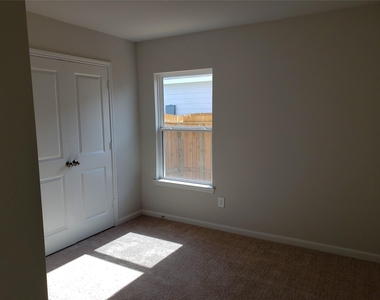 16129 Sugar Falls Drive - Photo Thumbnail 9