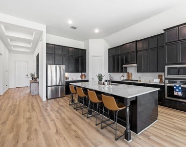 11610 E Wood Drive - Photo Thumbnail 11